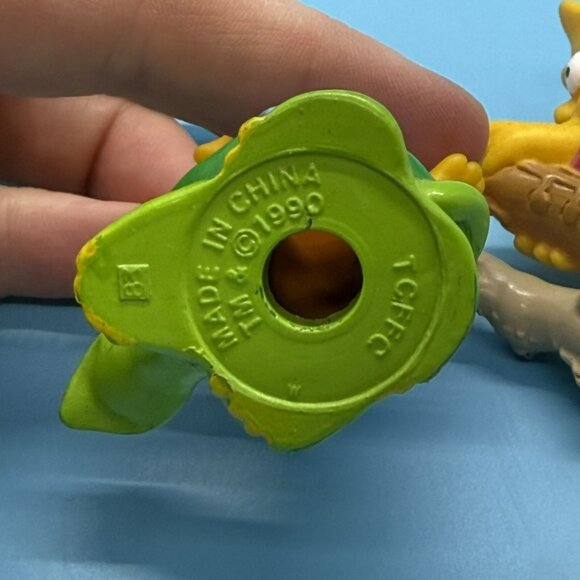 1990 Burger King The Simpsons Girl‎ Lisa Maggie Turtle Rabbit Figurine Toy - Picture 3 of 4